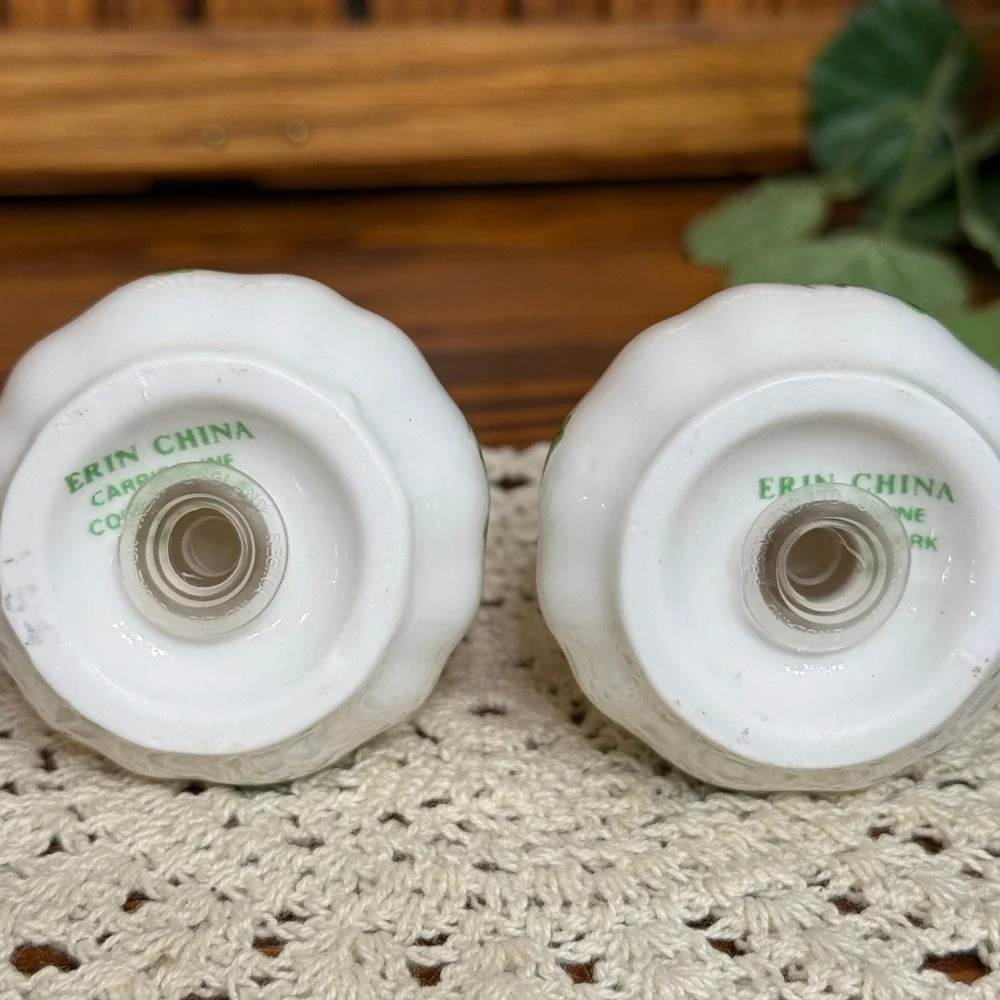 Erin China Salt and Pepper Shakers White Excellent Shamrock Gold Trim